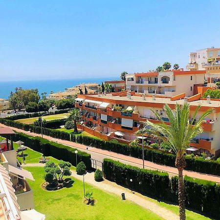 Seaview Apartment With Great Amenities & Facilities Benalmadena Luaran gambar