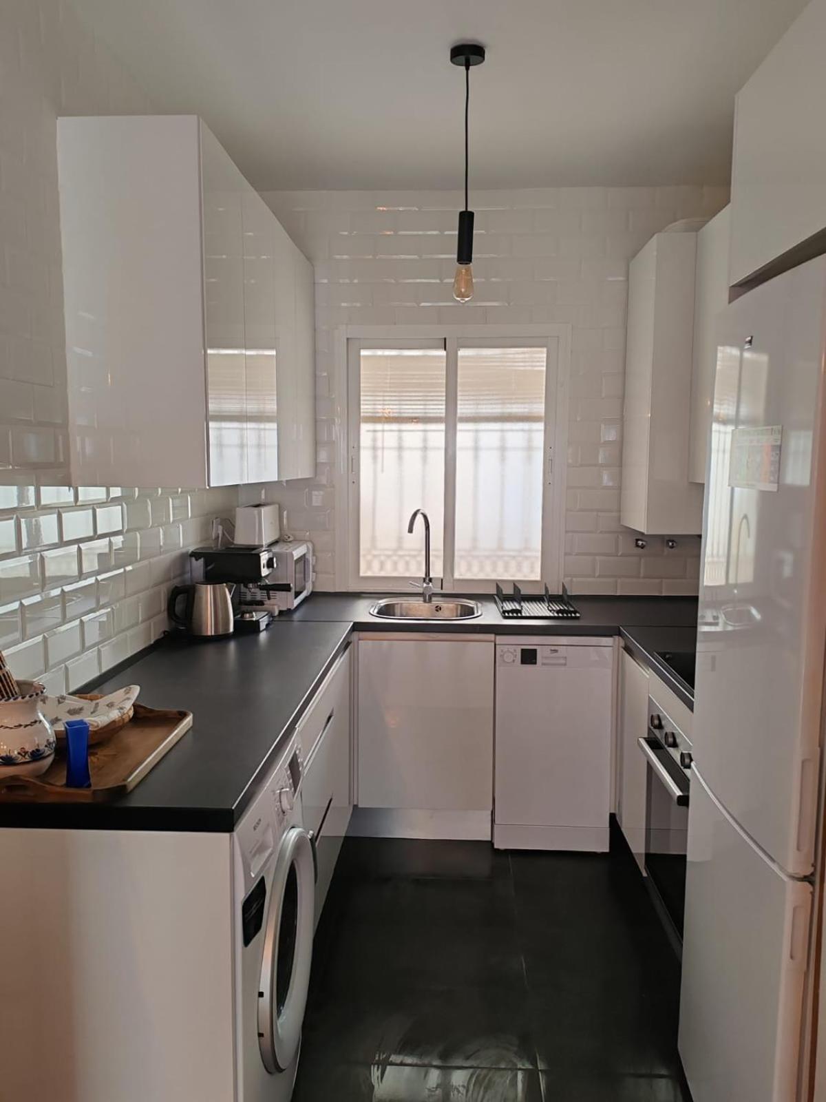 Seaview Apartment With Great Amenities & Facilities Benalmadena Luaran gambar